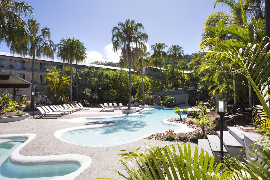 Mantra Club Croc Hotel Airlie Beach Exterior photo
